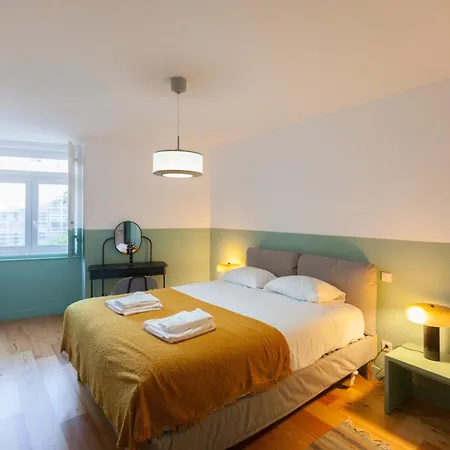 Flh Liberdade Spacious With Parking * Lizbona