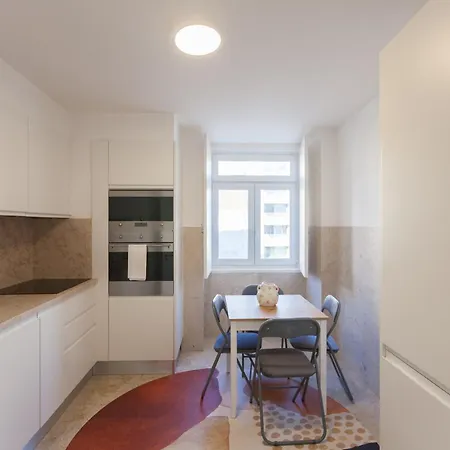 아파트 Flh Liberdade Spacious With Parking *